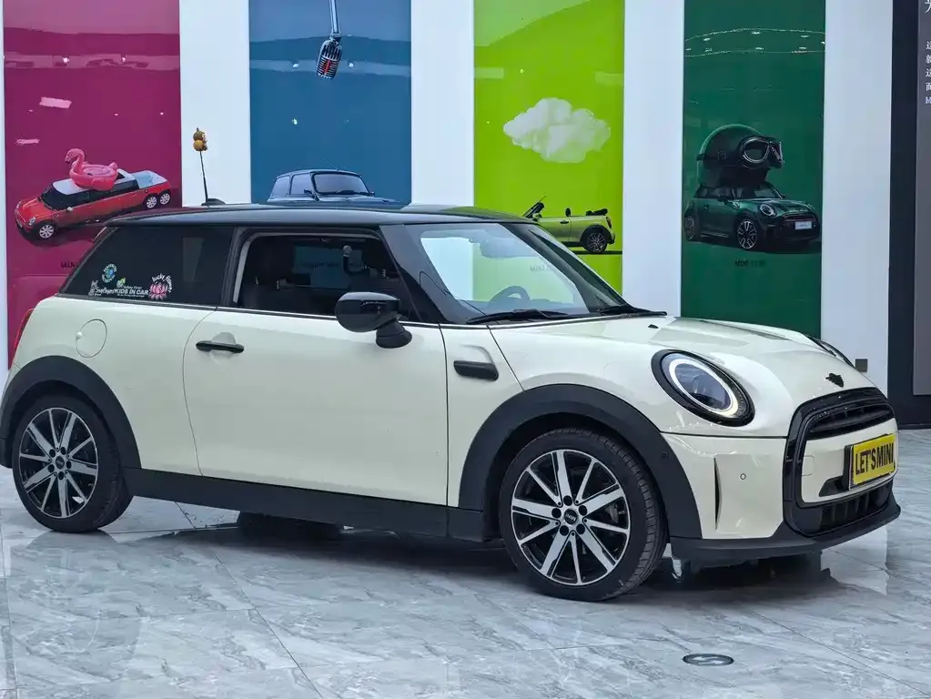 MINI Cooper (3-door) 2023 из CN, фото 9