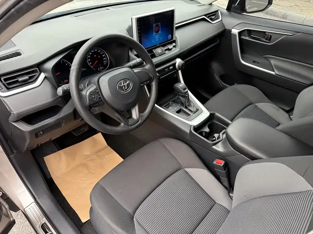 Toyota Wildlander 2022 из CN, фото 10