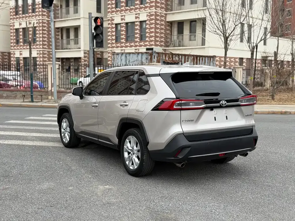 Toyota Wildlander 2022 из CN, фото 2