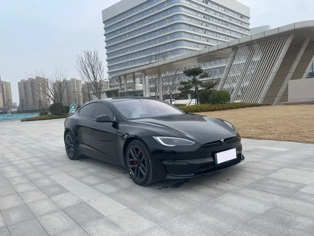 Tesla Model S — фото 10