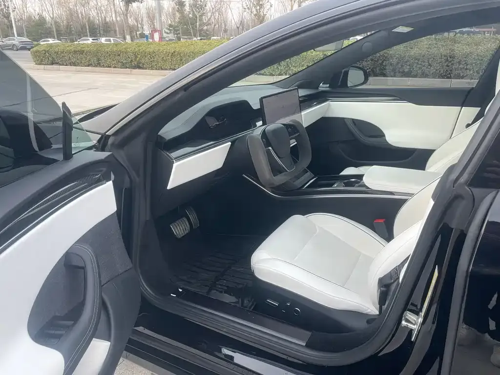 Tesla Model S — фото 8