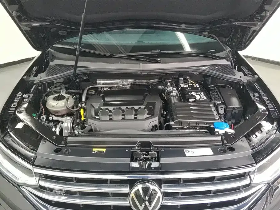 Volkswagen Tiguan L 2024 из CN, фото 10