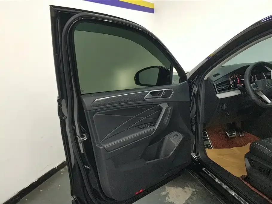 Volkswagen Tiguan L 2024 из CN, фото 3
