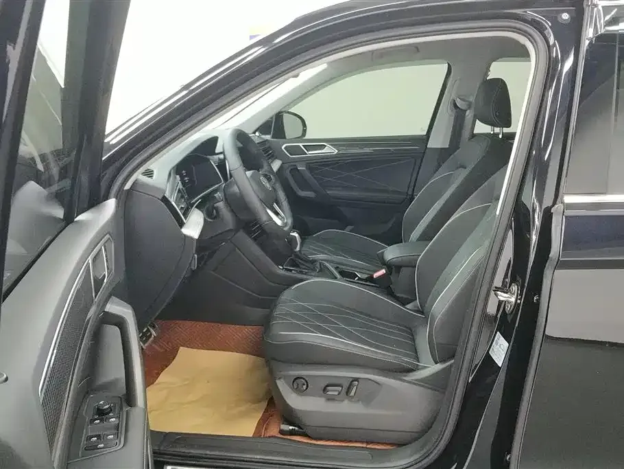 Volkswagen Tiguan L 2024 из CN, фото 7