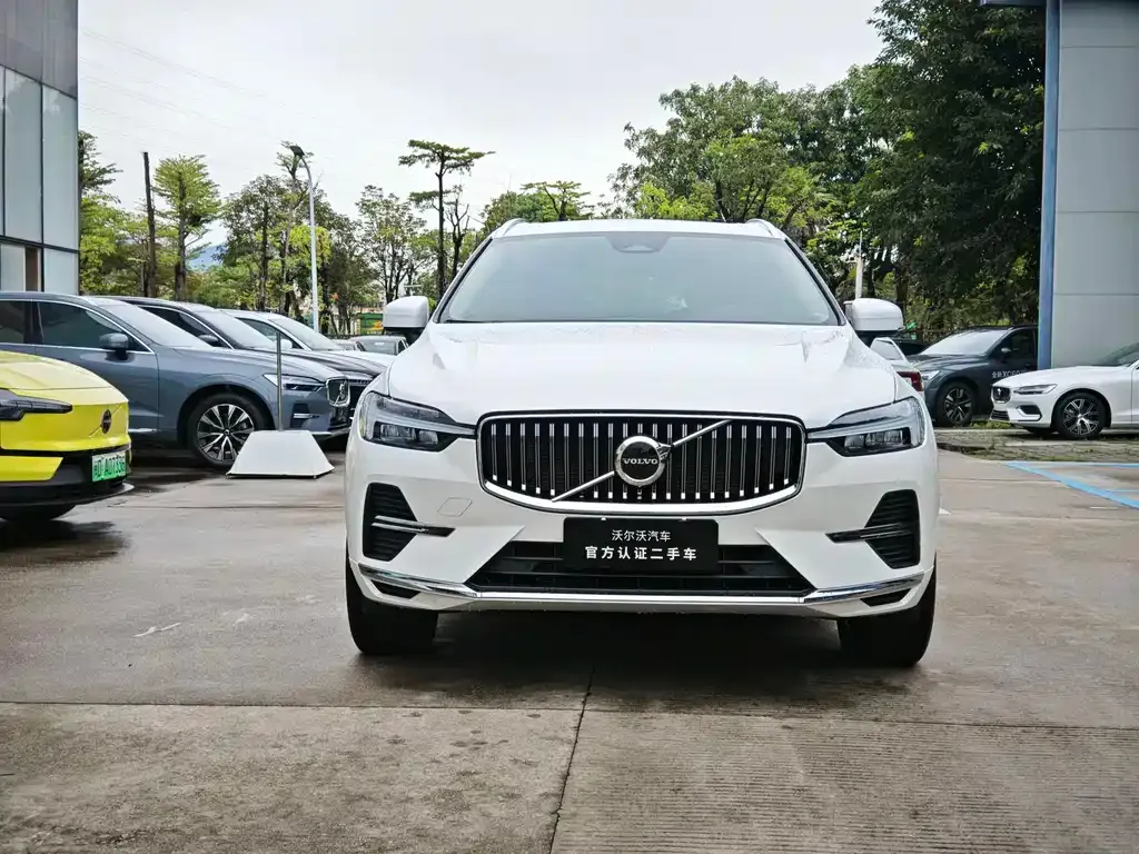 Volvo XC60 — фото 5
