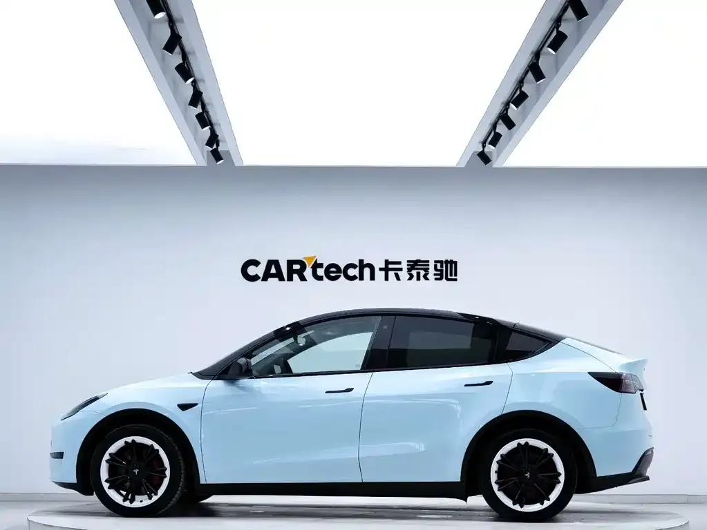 Tesla Model Y — фото 6