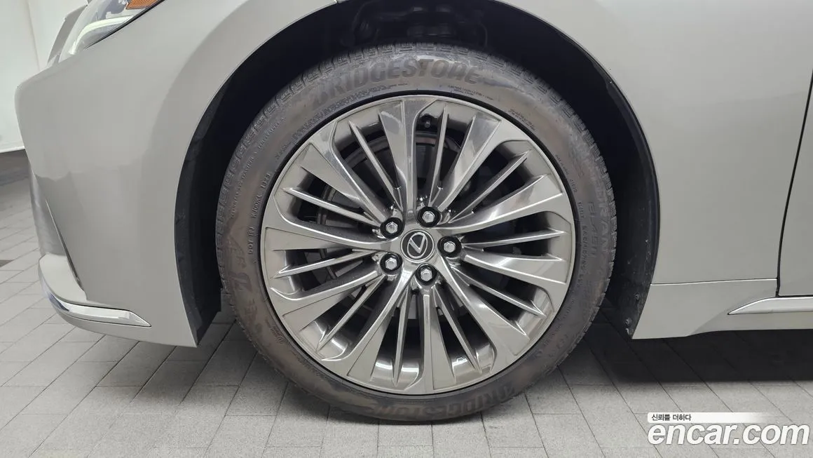 Lexus LS 2023 из KR, фото 8