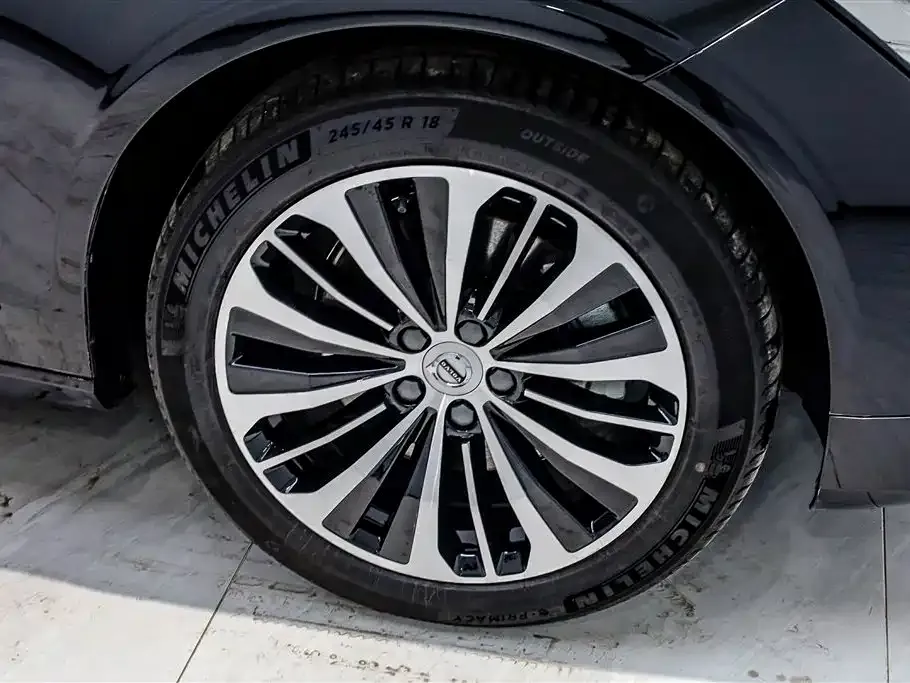 Volvo S90 — фото 10
