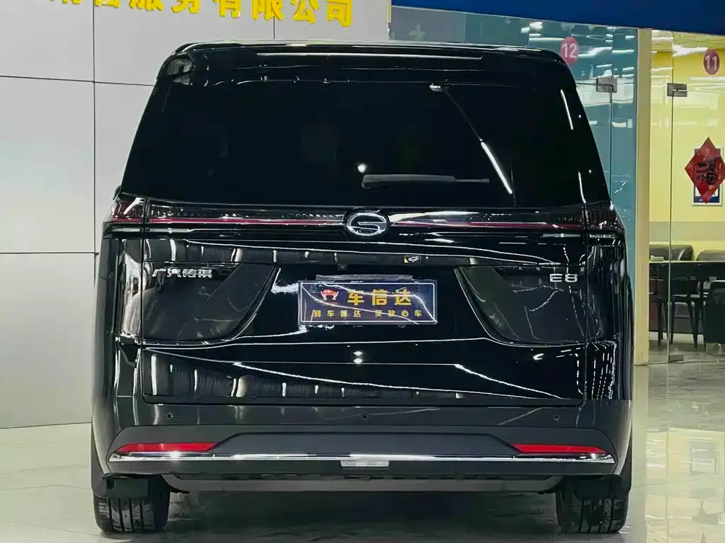 GAC Motor E8 Hybrid — фото 4