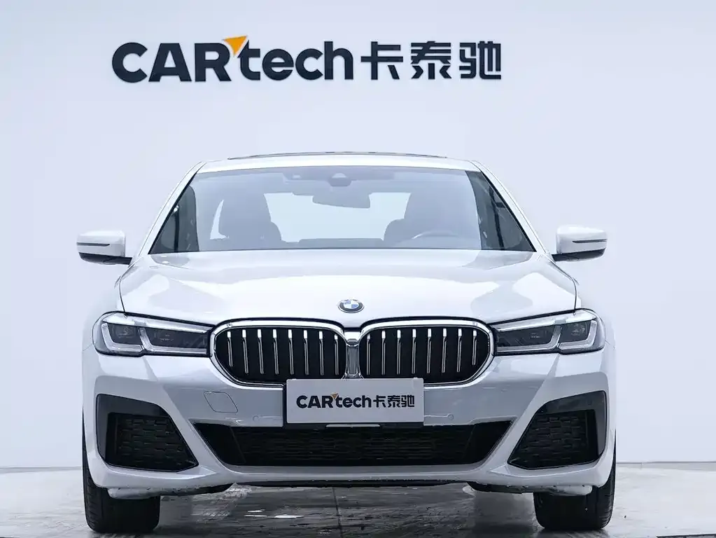BMW 5 Series — фото 10