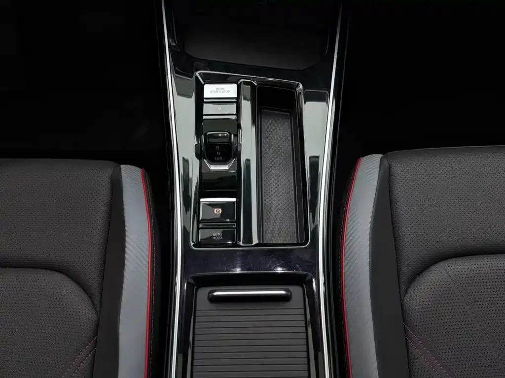 Volkswagen Lamando 2023 из CN, фото 6