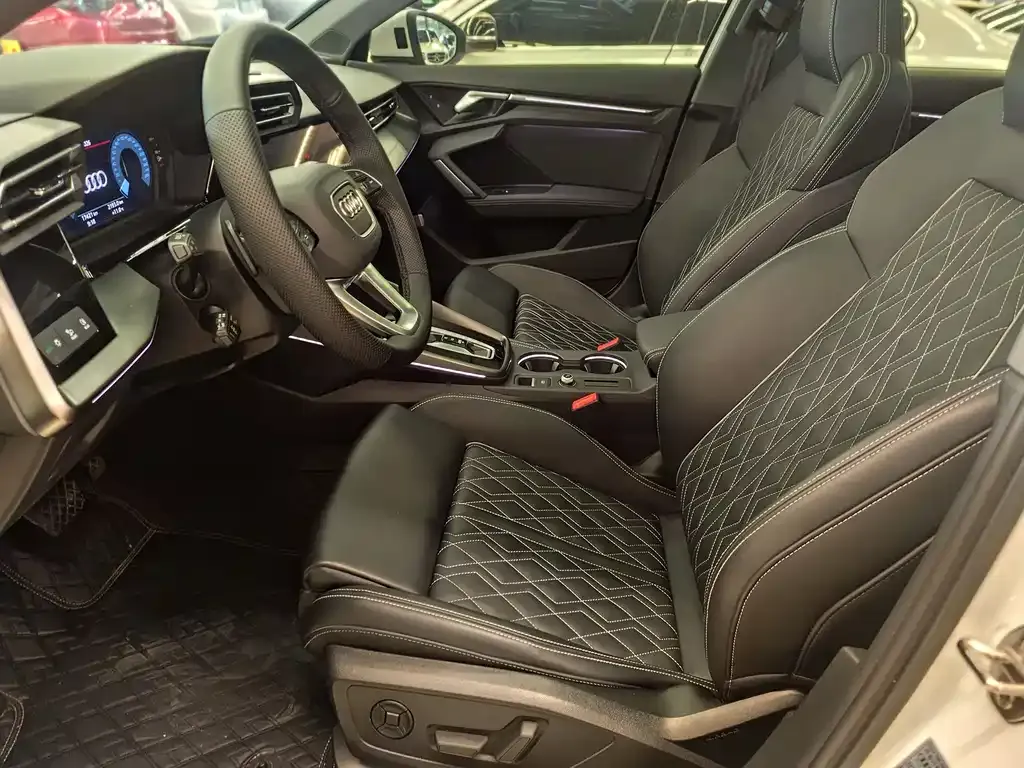 Audi A3 2025 из CN, фото 8