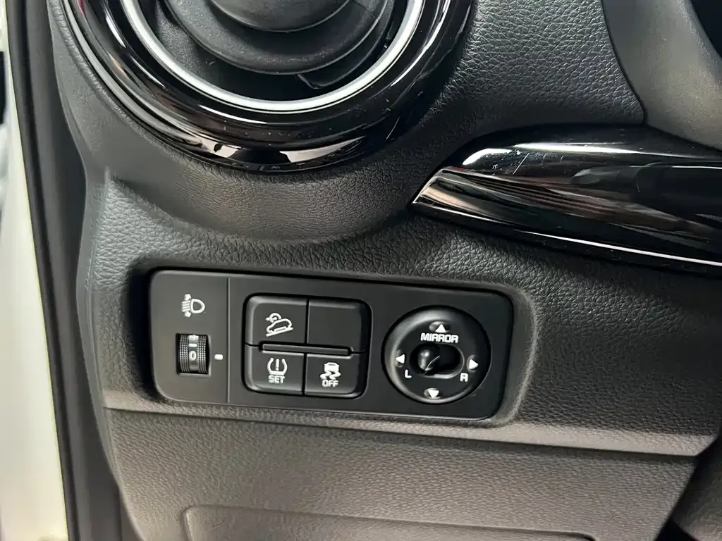 Kia KX1 2021 из CN, фото 3