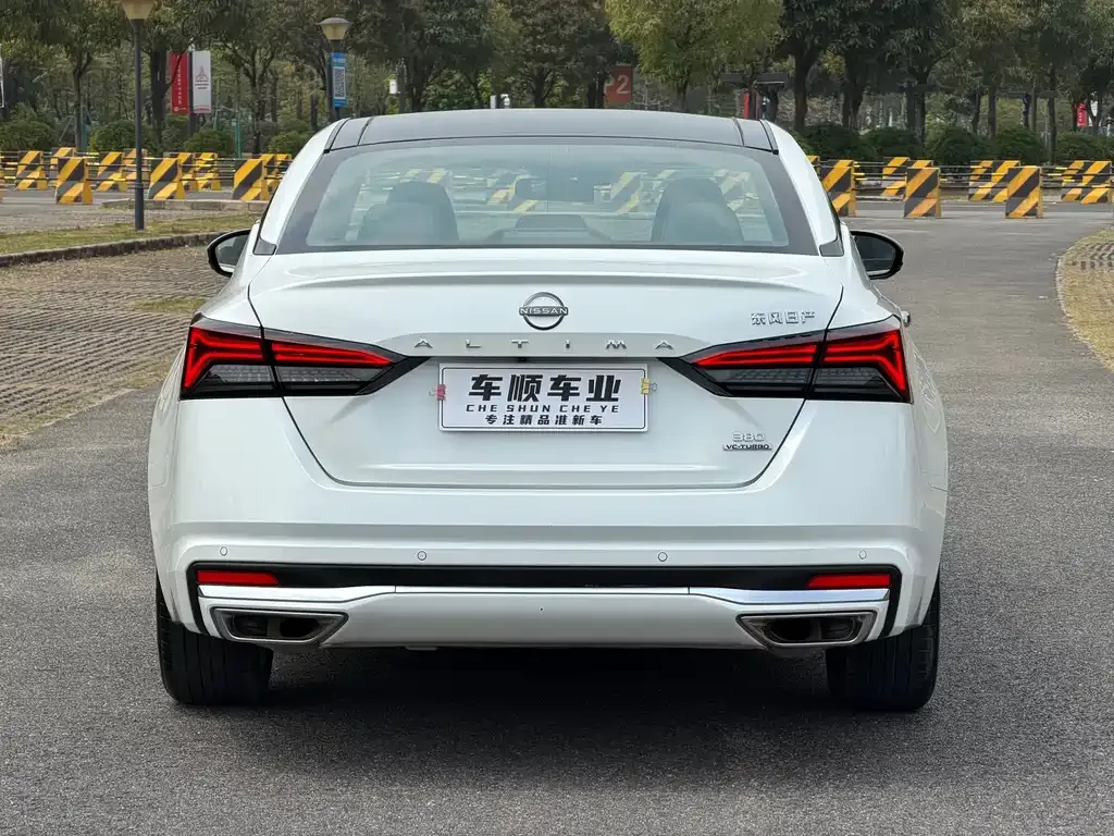 Nissan Teana — фото 4