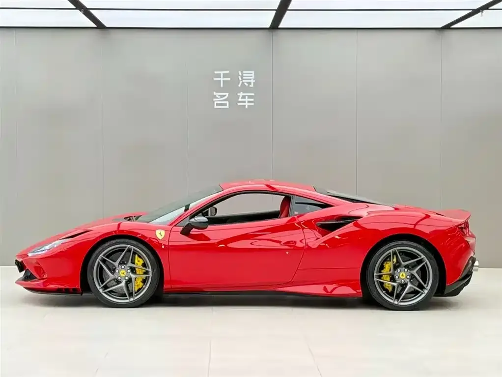 Ferrari F8 — фото 2