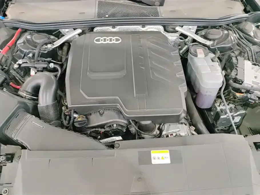 Audi A6L 2024 из CN, фото 9