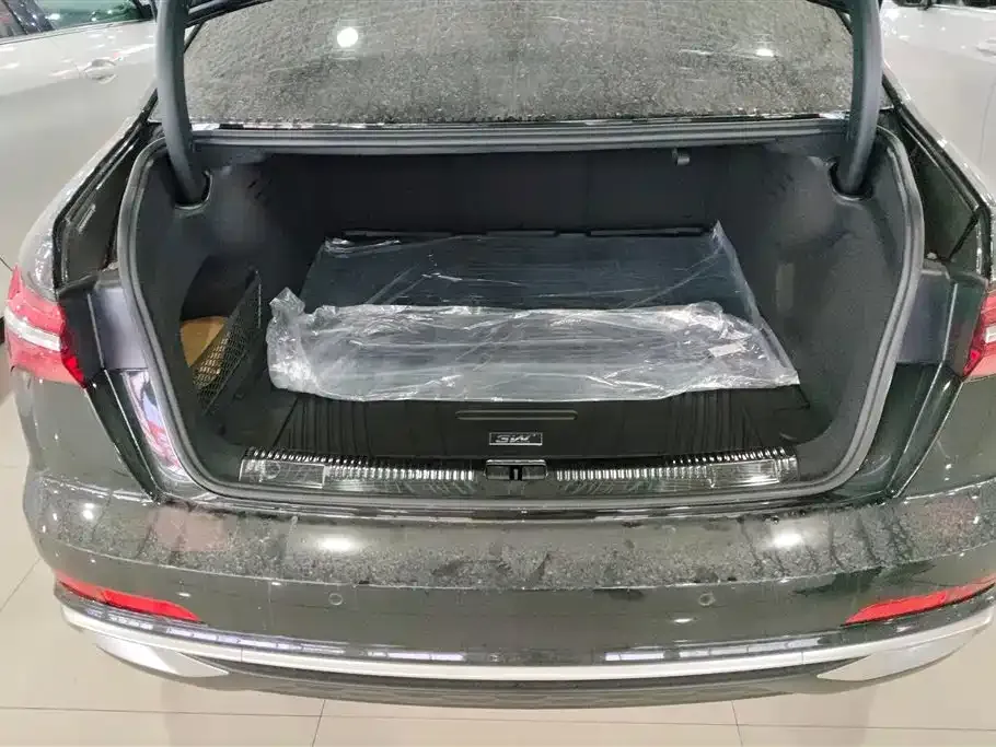 Audi A6L 2024 из CN, фото 7
