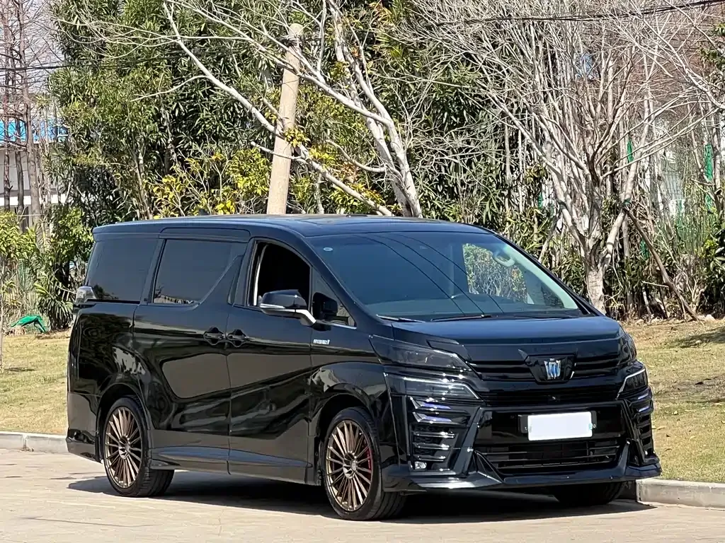 Toyota Vellfire — фото 10