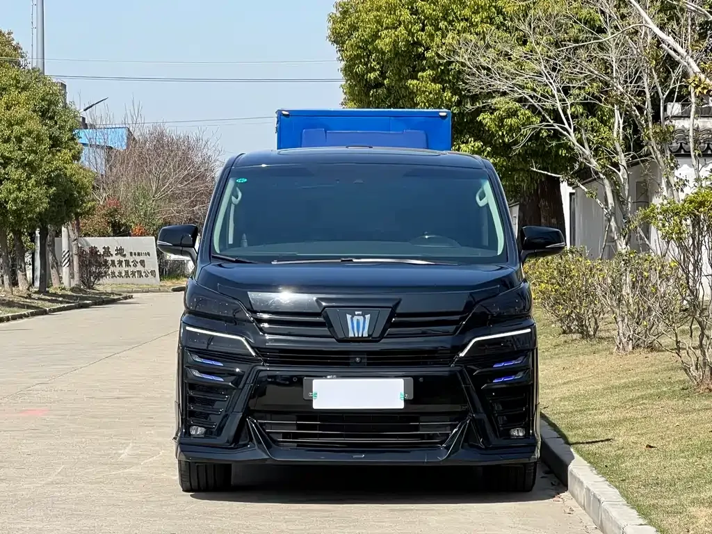 Toyota Vellfire — фото 8
