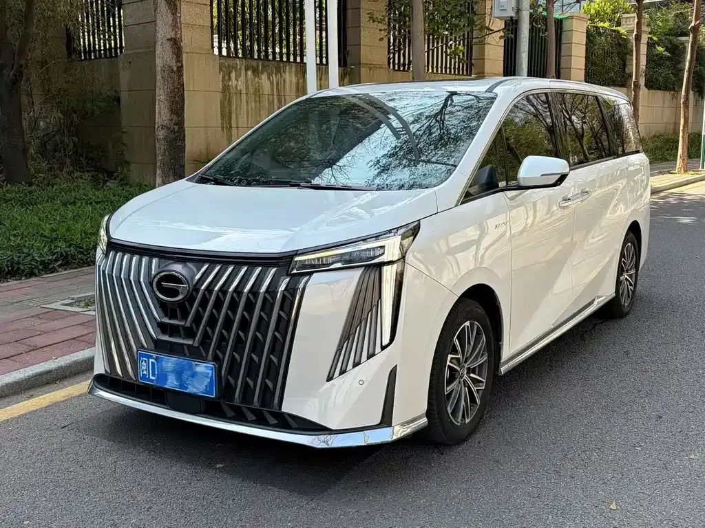 GAC Motor Trumpchi M8 — фото 1