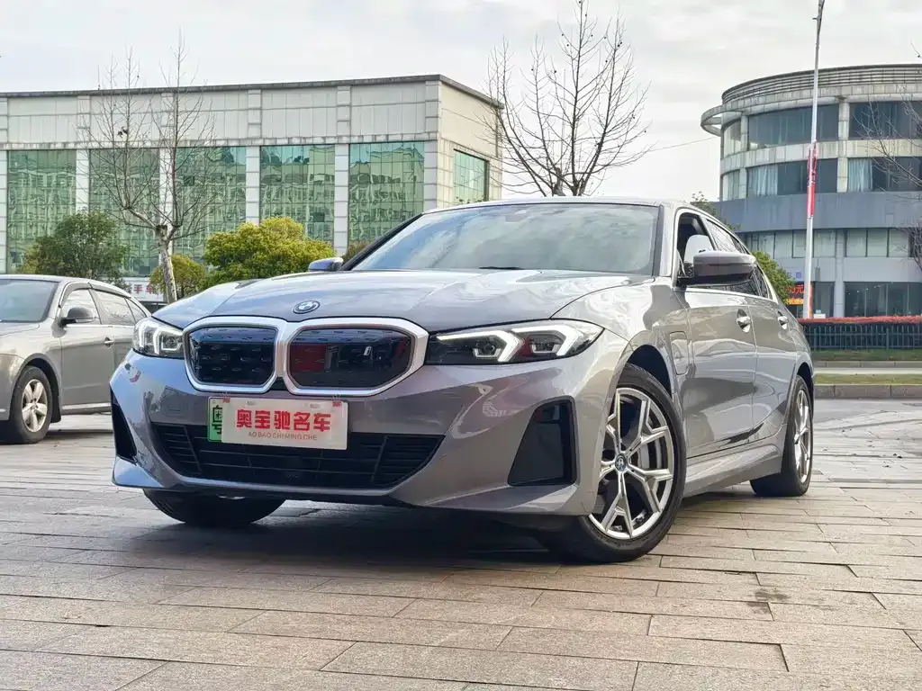 BMW i3 — фото 1