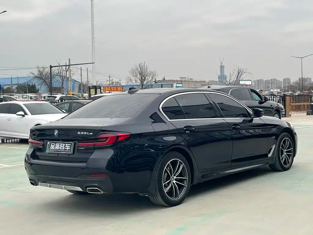 BMW 5 Series New Energy — фото 2