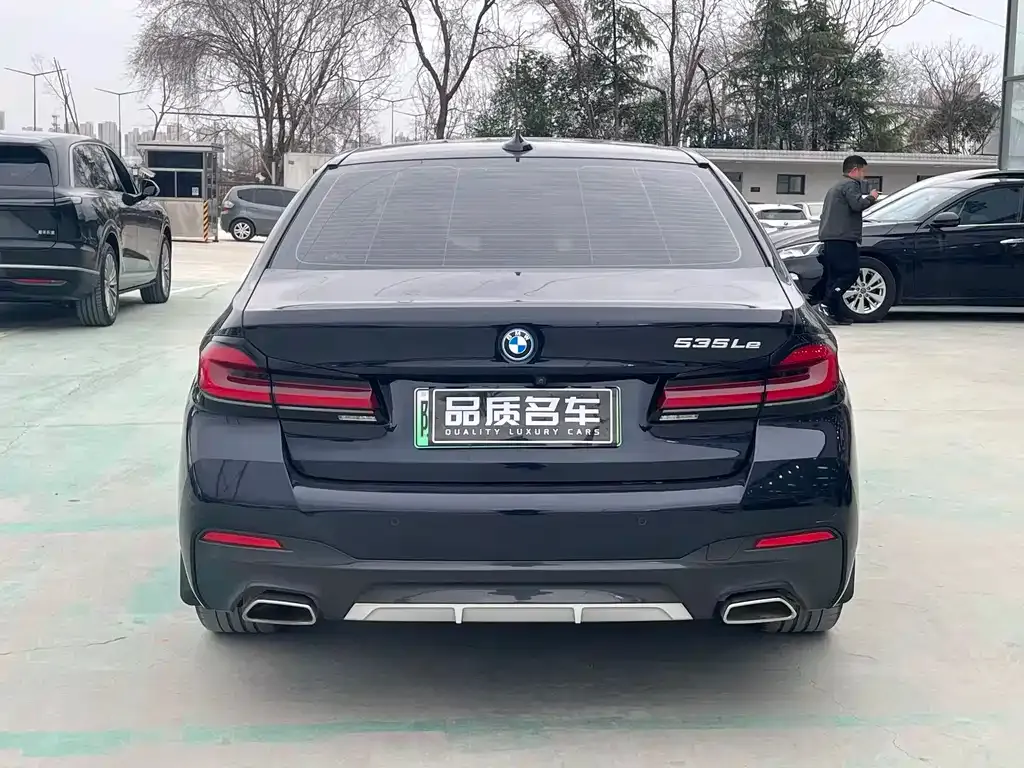 BMW 5 Series New Energy — фото 3