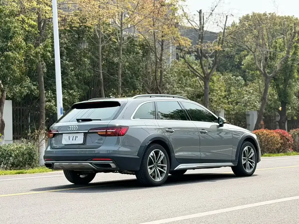 Audi A4 (Import) — фото 9