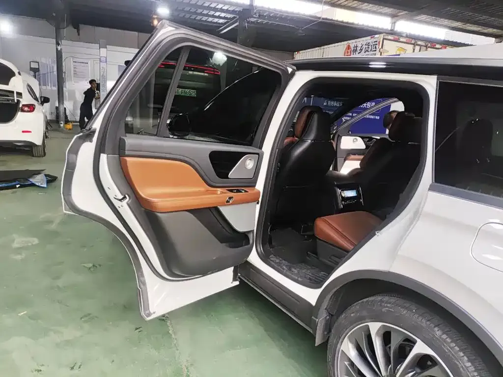 Lincoln Aviator 2022 из CN, фото 10