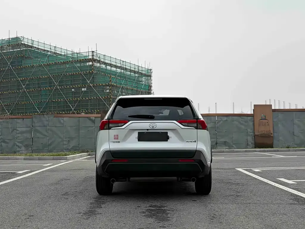 Toyota RAV4 2024 из CN, фото 8