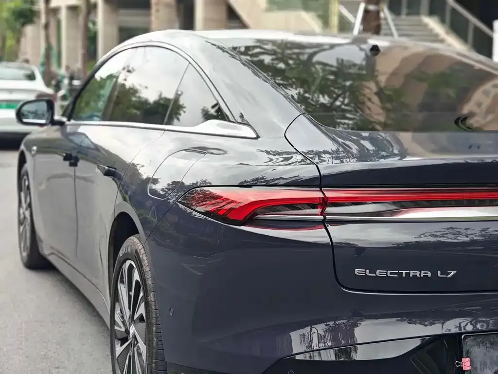 Buick Electra L7 2025 из CN, фото 3