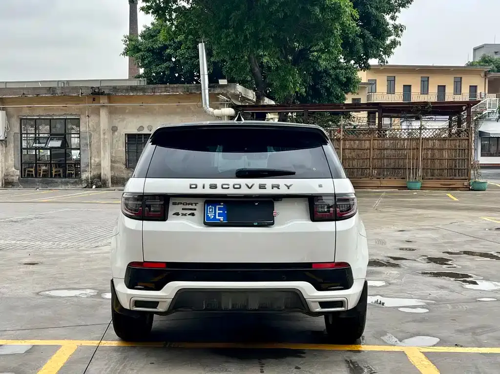 Land Rover Discovery Sport — фото 10
