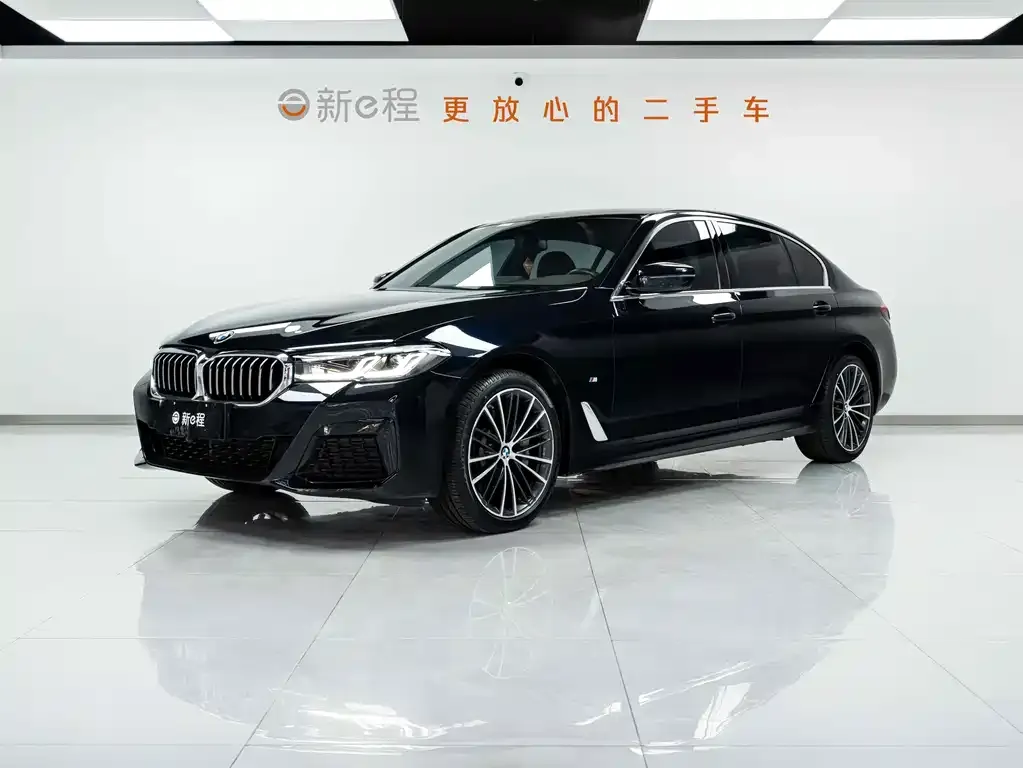 BMW 5 Series — фото 1