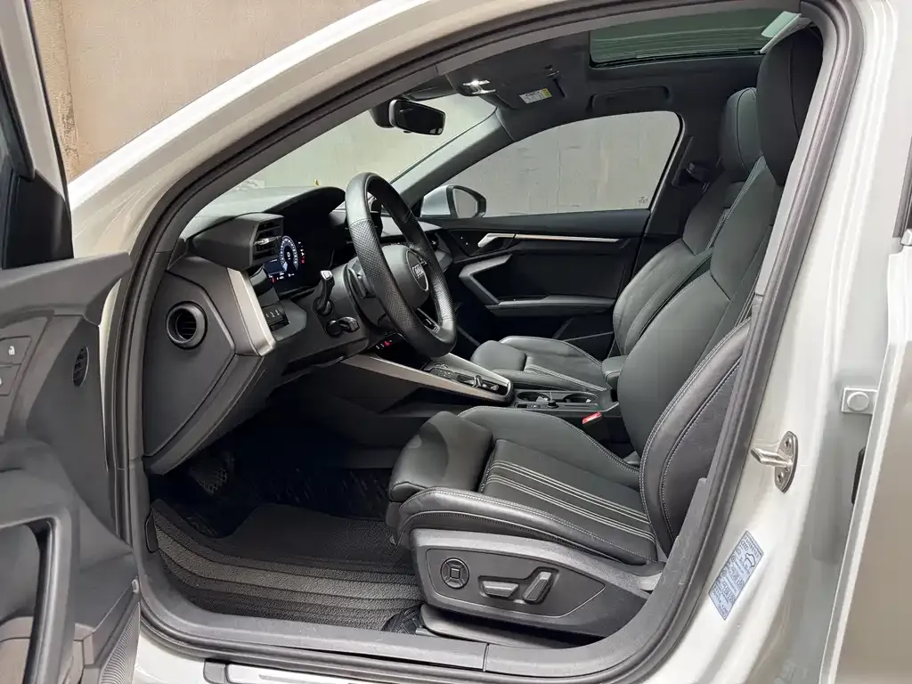 Audi A3 2022 из CN, фото 10