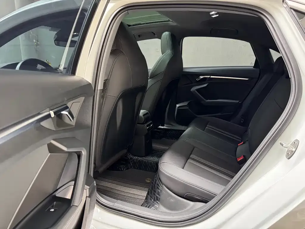 Audi A3 2022 из CN, фото 3