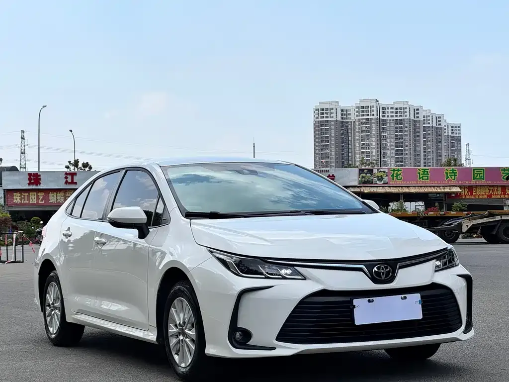 Toyota Corolla 2023 из CN, фото 3