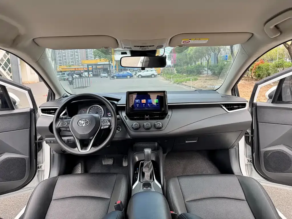 Toyota Corolla 2023 из CN, фото 9