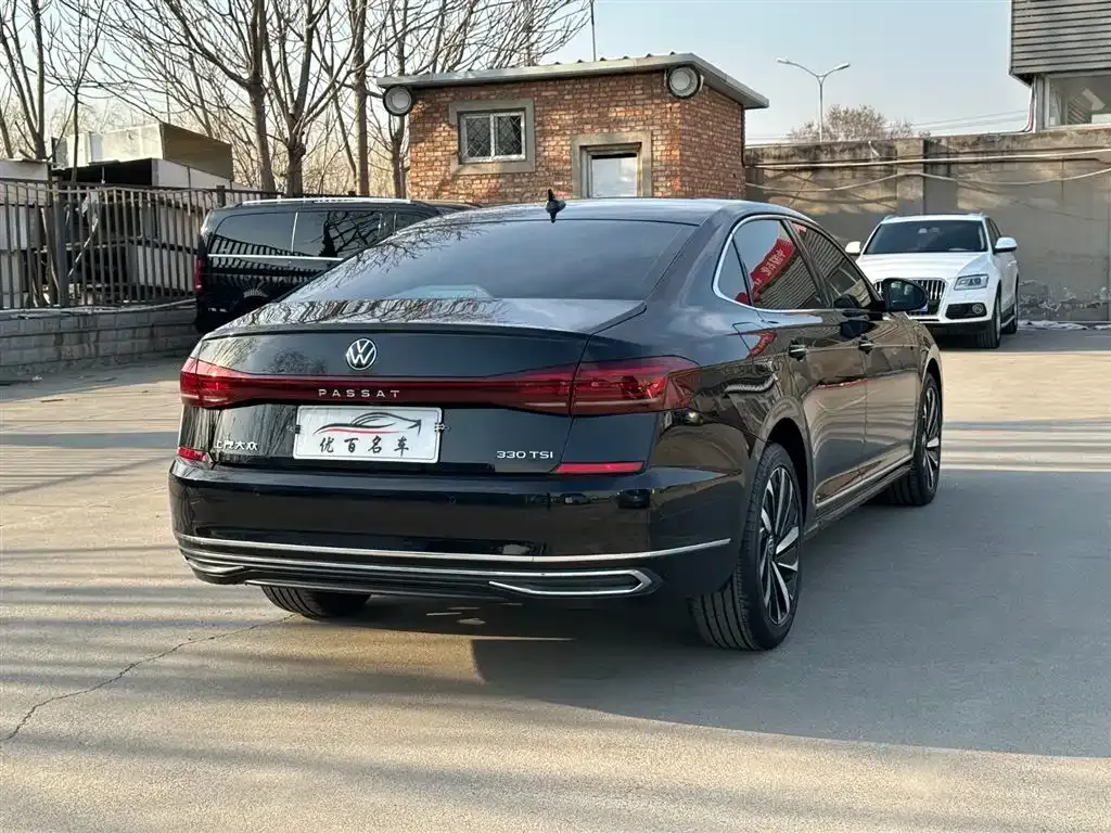 Volkswagen Passat — фото 7