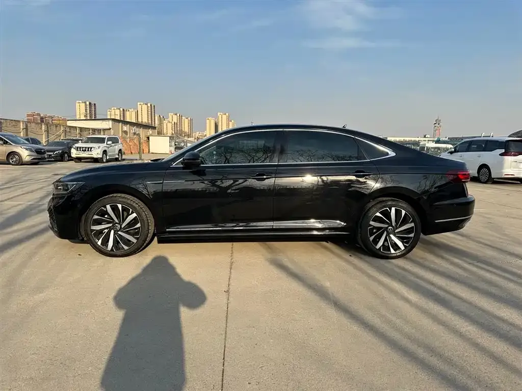 Volkswagen Passat — фото 3