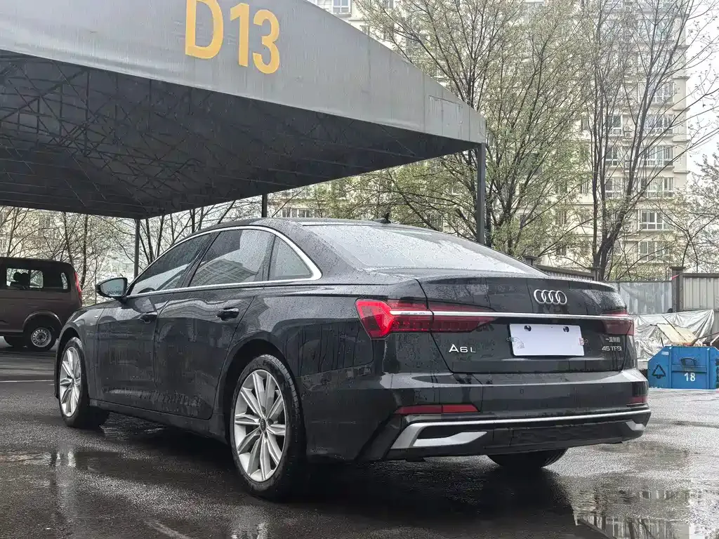Audi A6L — фото 8
