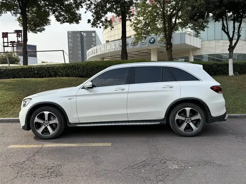 Mercedes-Benz GLC — фото 8