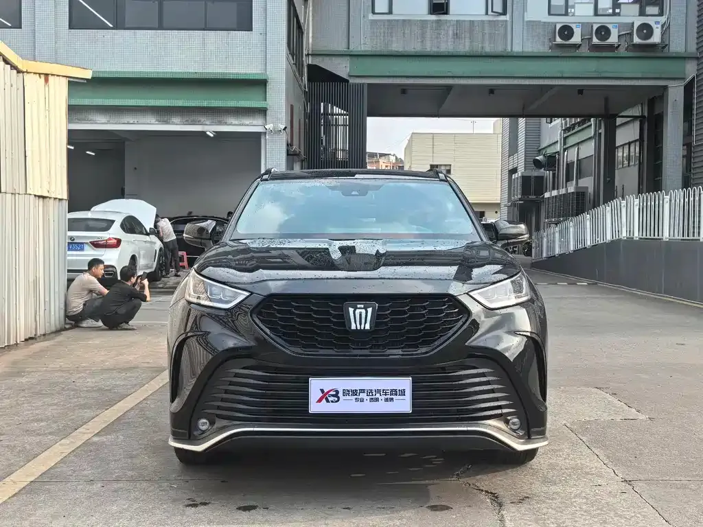 Toyota Crown Kluger 2025 из CN, фото 6