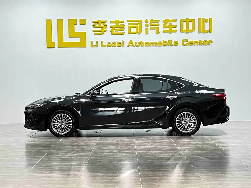 Toyota Camry 2024 из CN, фото 5