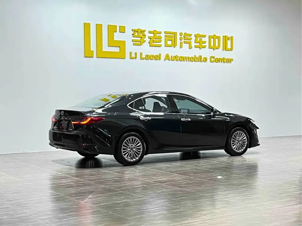Toyota Camry 2024 из CN, фото 8