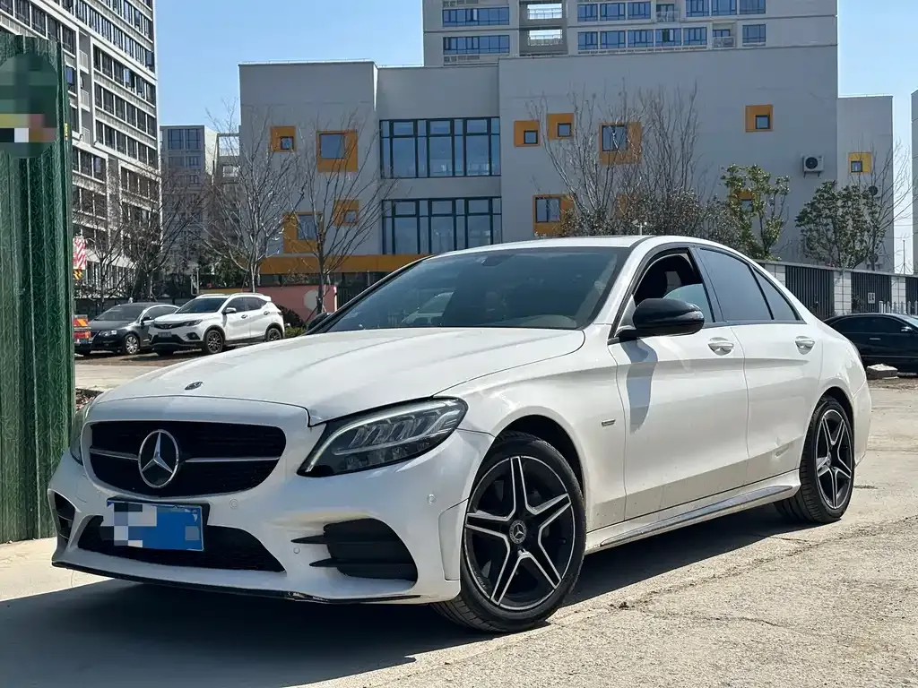 Mercedes-Benz C-Class — фото 1
