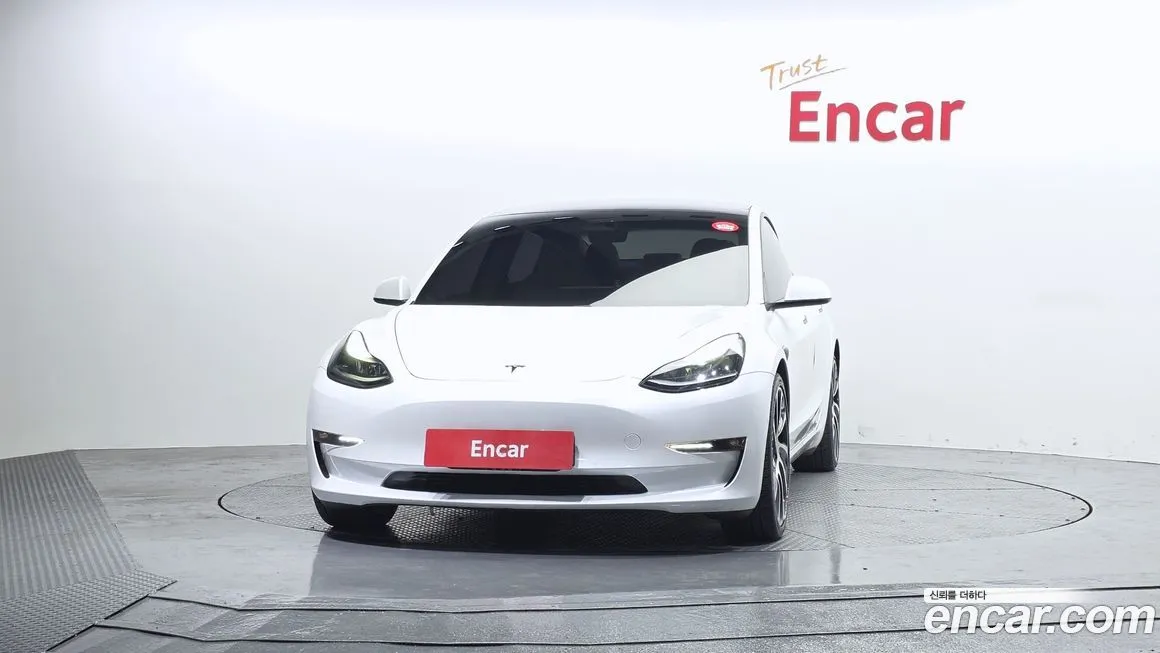Tesla Model 3 — фото 10