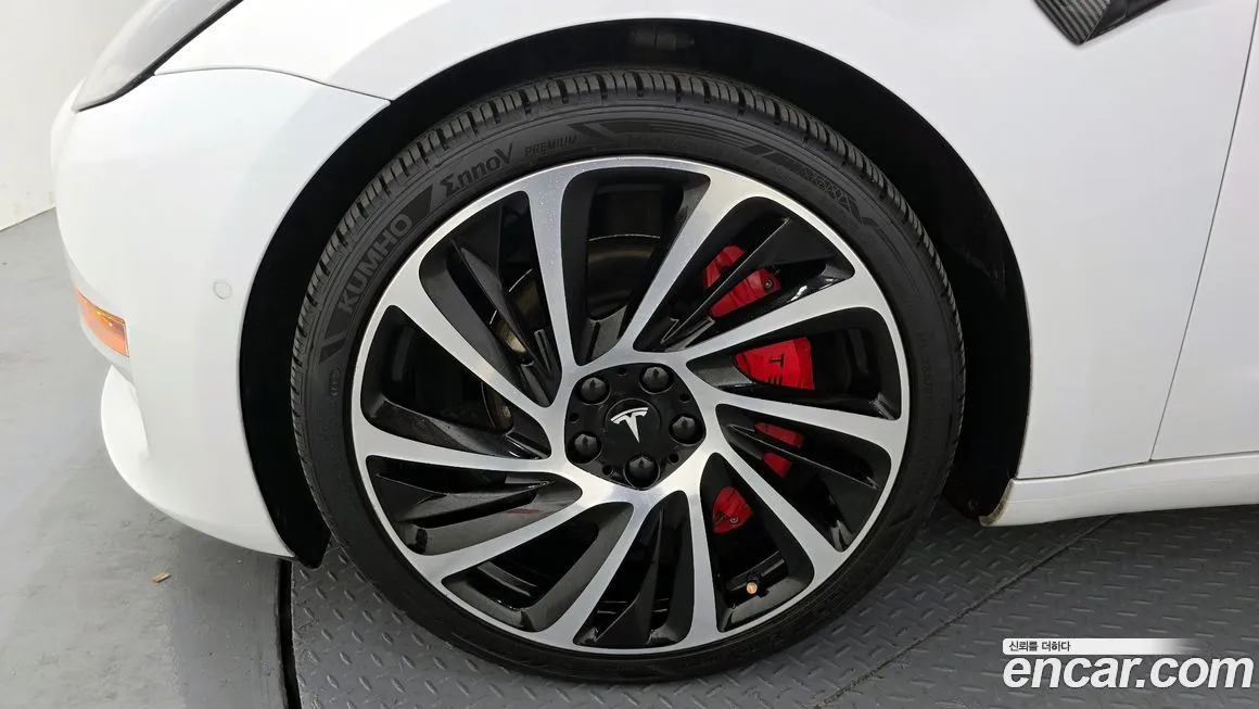 Tesla Model 3 — фото 6