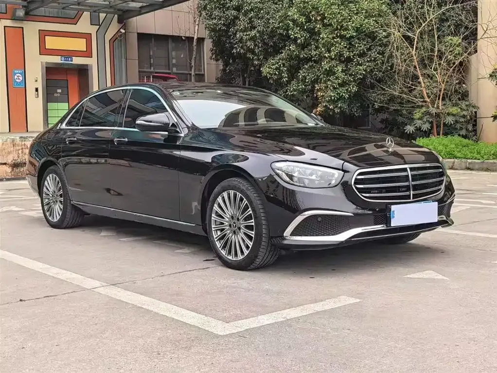 Mercedes-Benz E-Class — фото 10