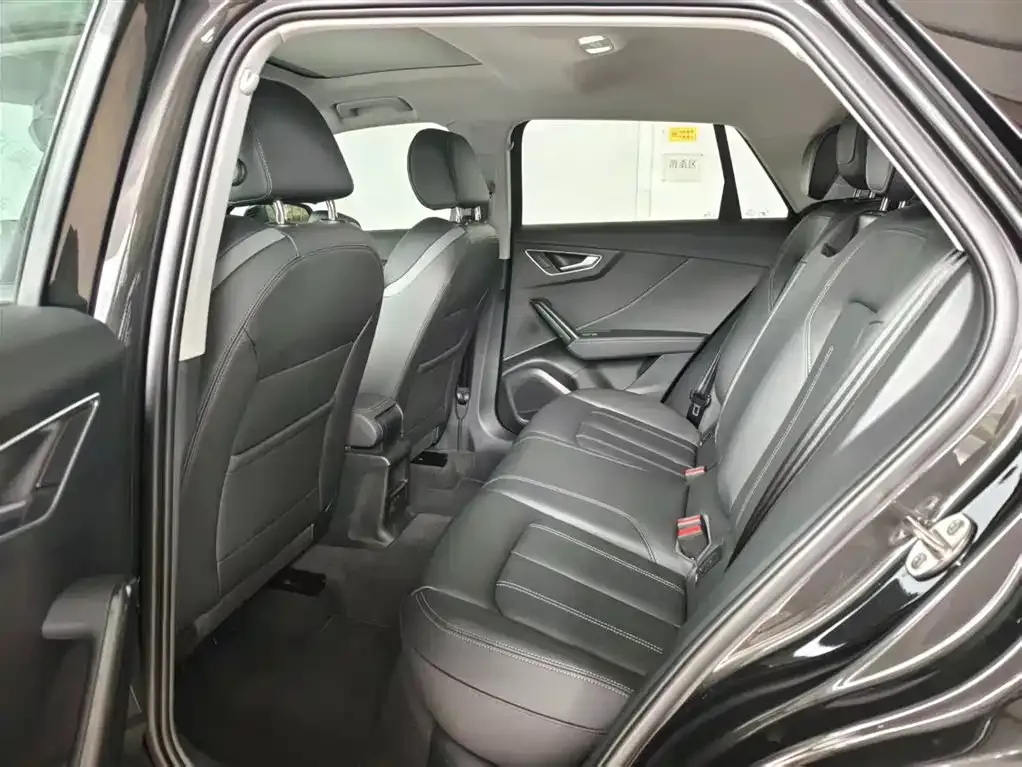 Audi Q2L 2024 из CN, фото 5