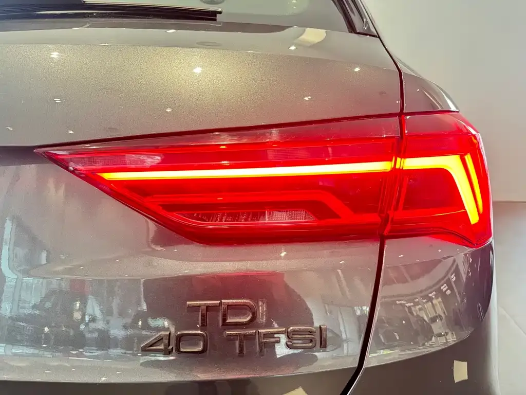 Audi Q3 — фото 5
